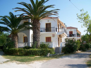  Renesis Studios & Apartments  Литакии